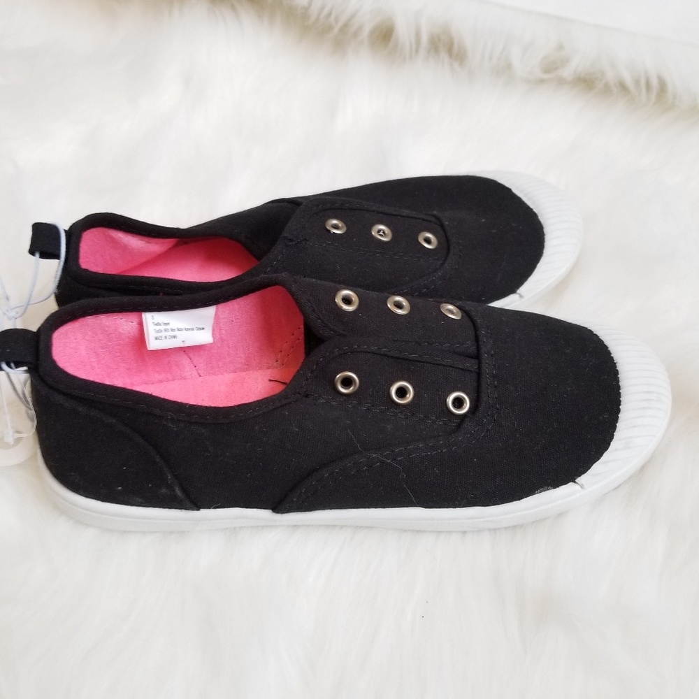 $2/$ ๐10 Cat and Jack Black Canvas Sneakers - Picture 2 of 4